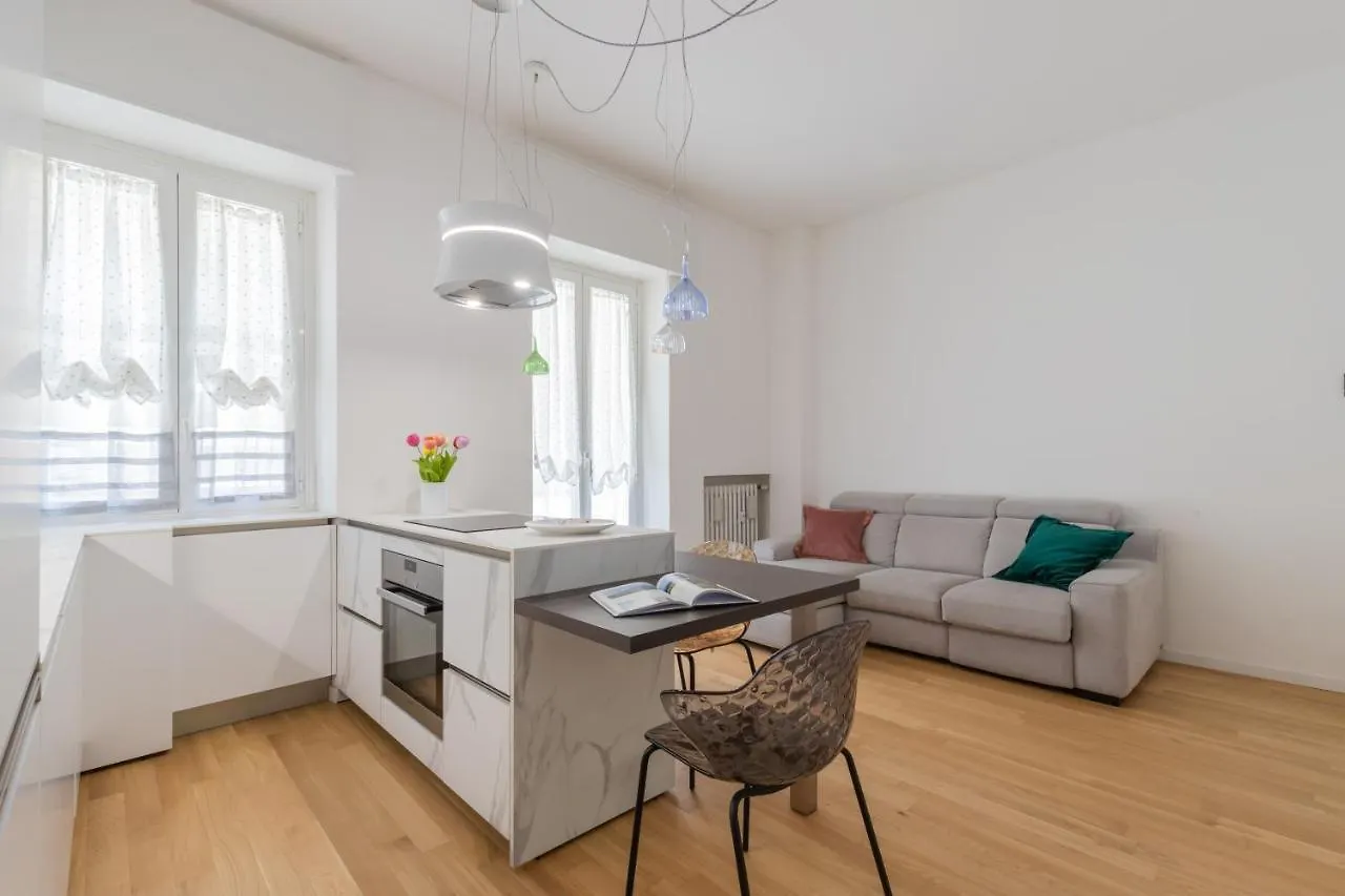 Design Premium Apartment In Center Milan - Homeunity